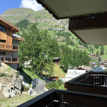 Haus Colmar Apartamento Zermatt Exterior foto