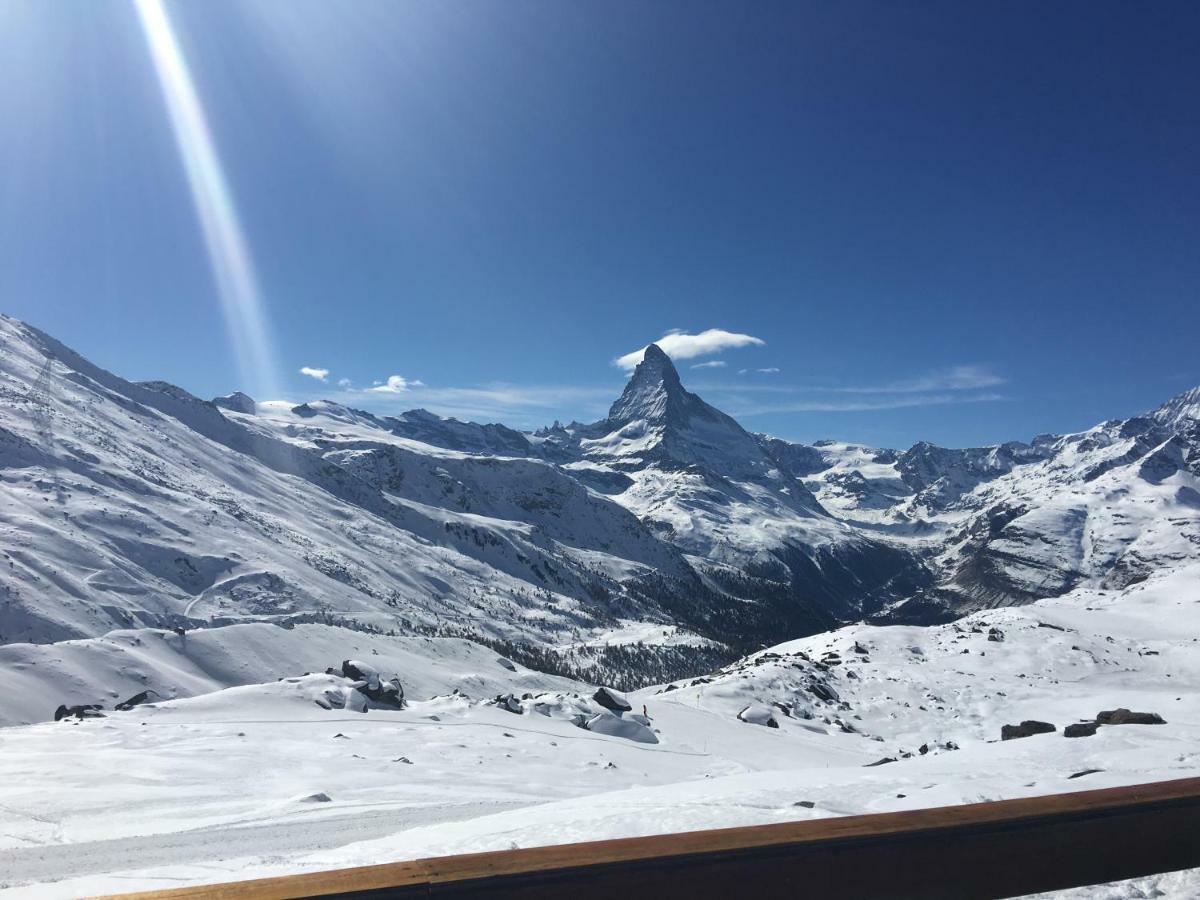 Haus Colmar Apartamento Zermatt Exterior foto