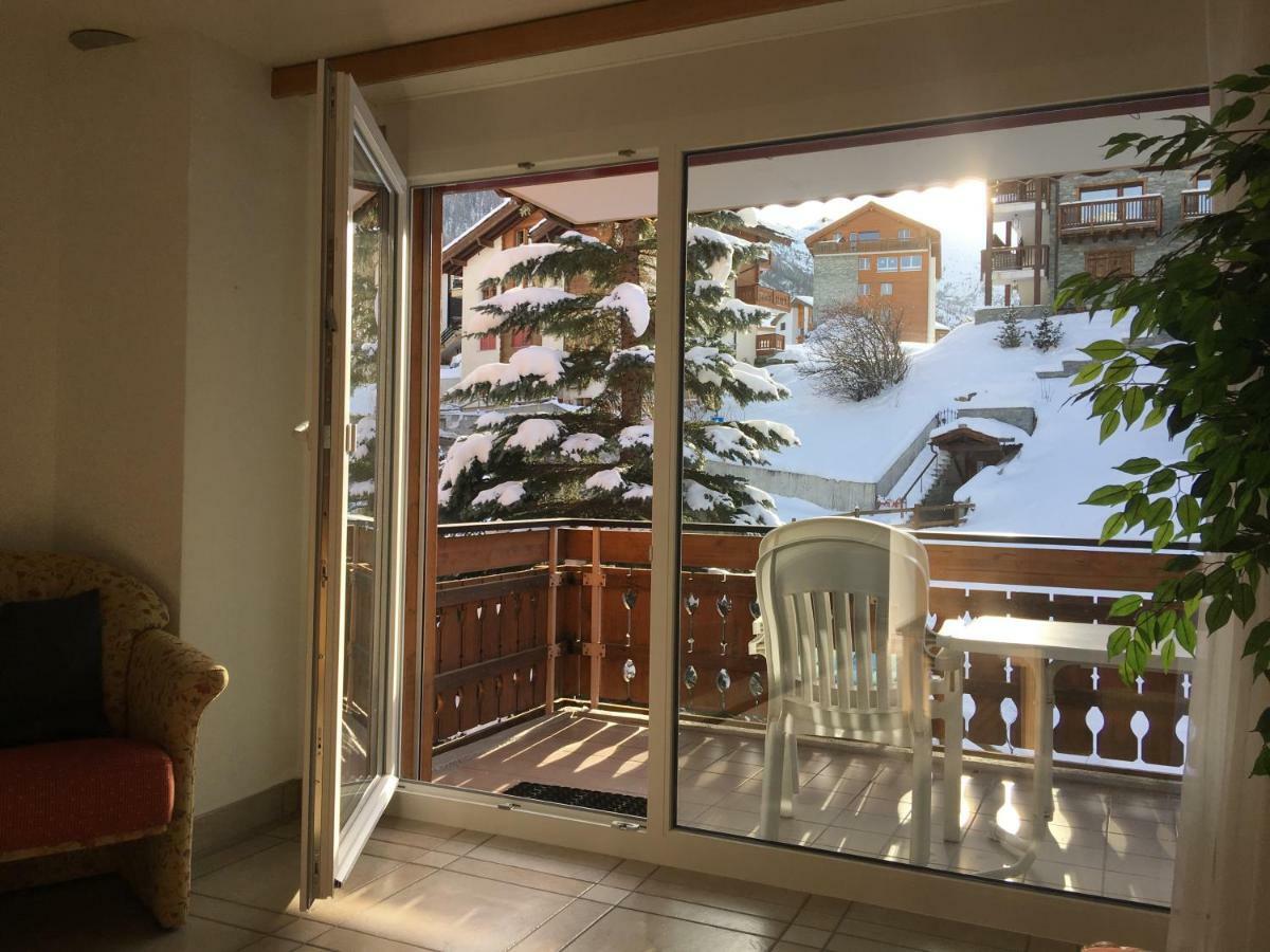 Haus Colmar Apartamento Zermatt Exterior foto