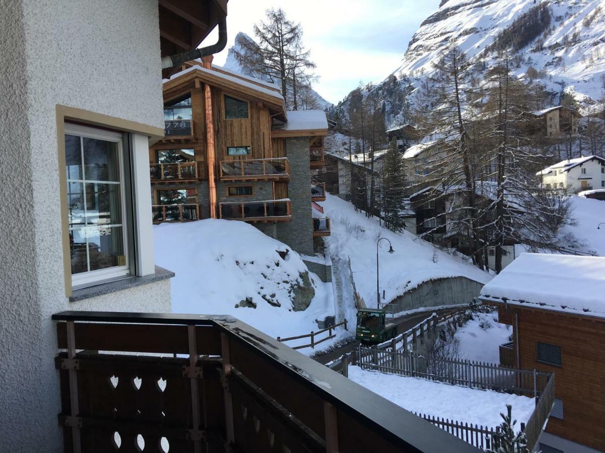 Haus Colmar Apartamento Zermatt Exterior foto