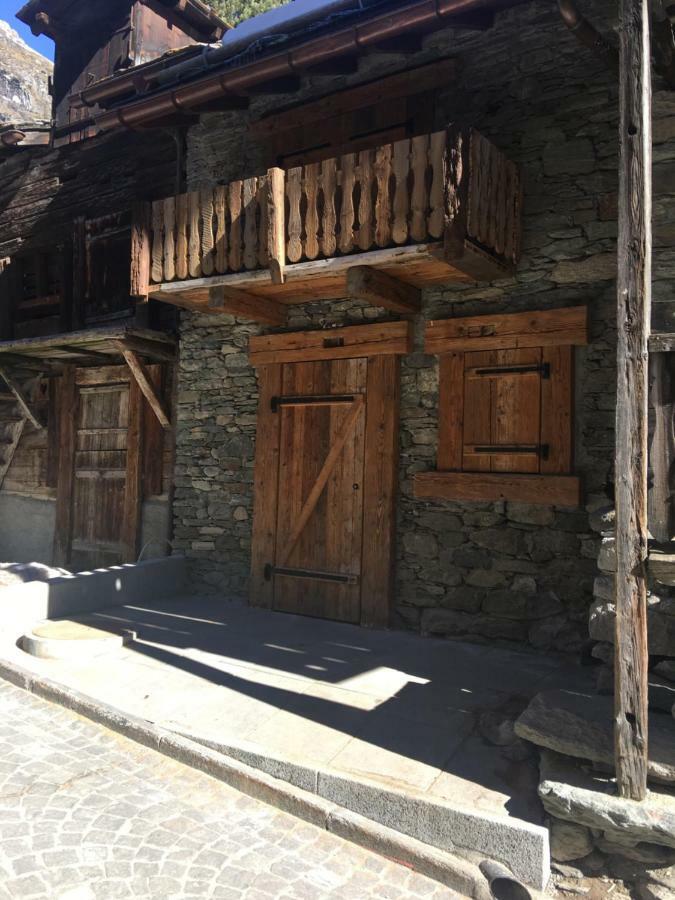 Haus Colmar Apartamento Zermatt Exterior foto